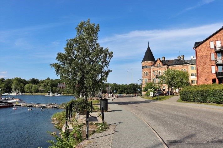 Foto på Tornhuset i hamnen i Gustavsberg