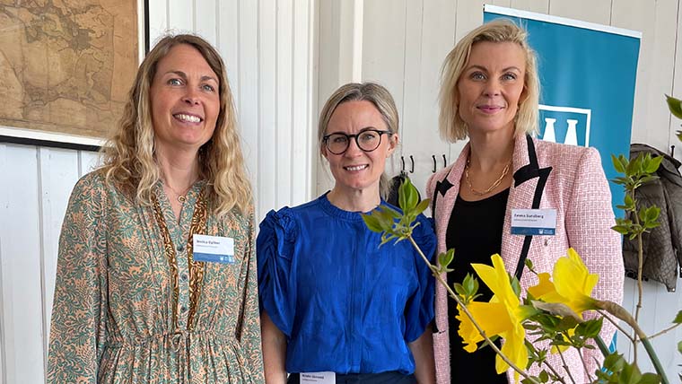 Jessica Gyllner, Kristin Jörnsved och Emma Sundberg på fastighetsmässan.